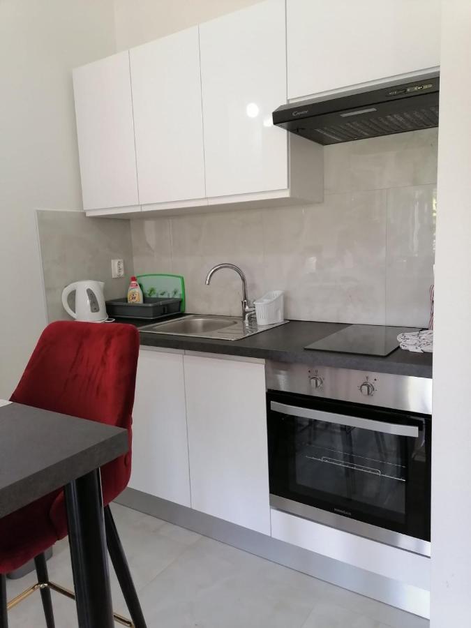 Leona Apartment Vidikovac, بولا المظهر الخارجي الصورة