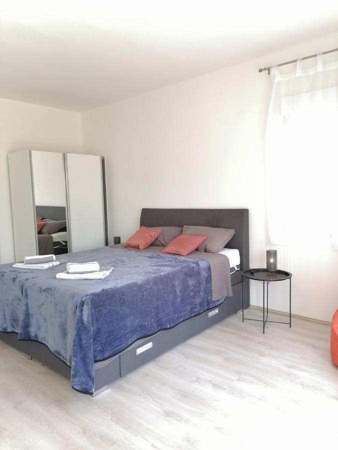 Leona Apartment Vidikovac, بولا المظهر الخارجي الصورة