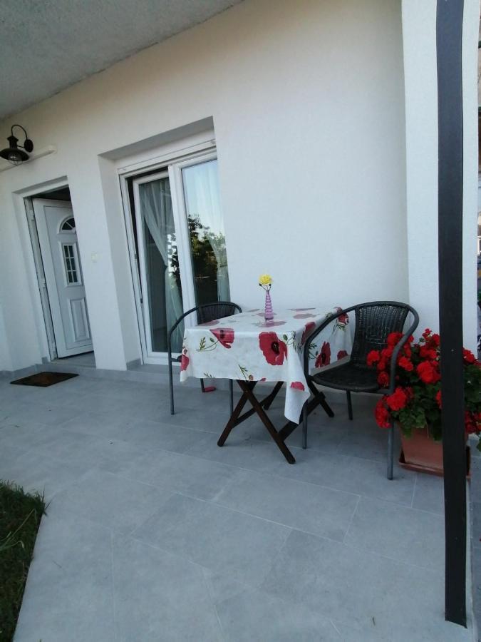 Leona Apartment Vidikovac, بولا المظهر الخارجي الصورة